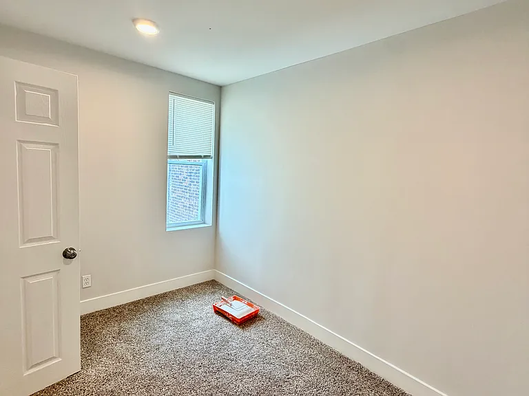 2073 Pickwick St — Photo 7