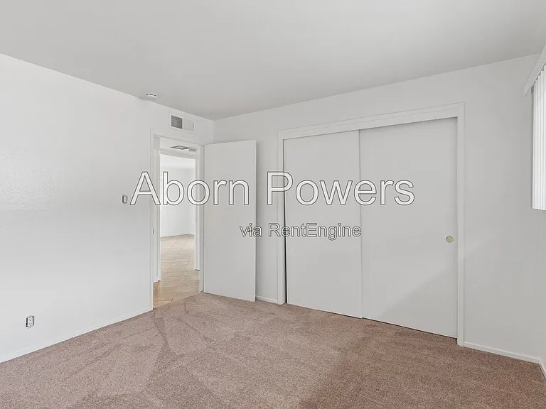 6 Riverside Blvd — Photo 12
