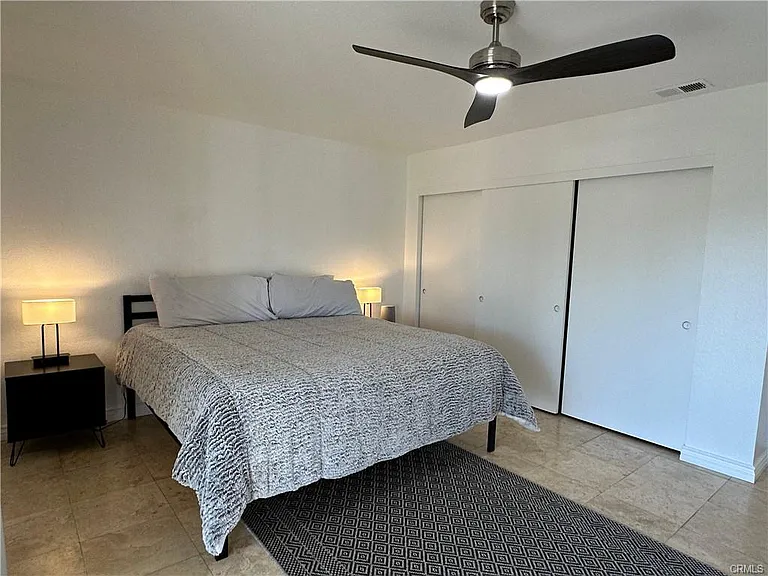 22867 Cove View St #C — Photo 27