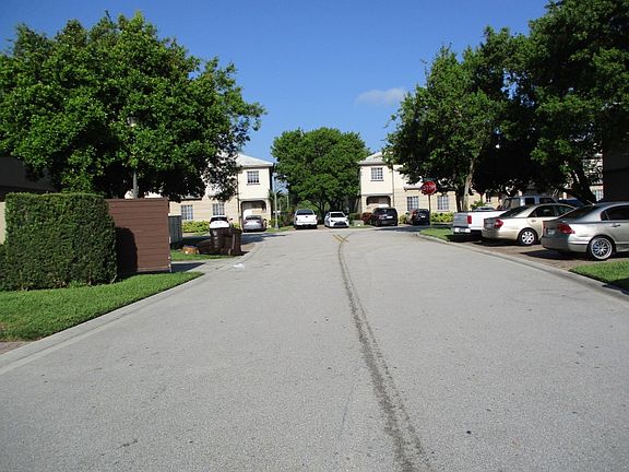 4th image of 2026 Freeport Dr