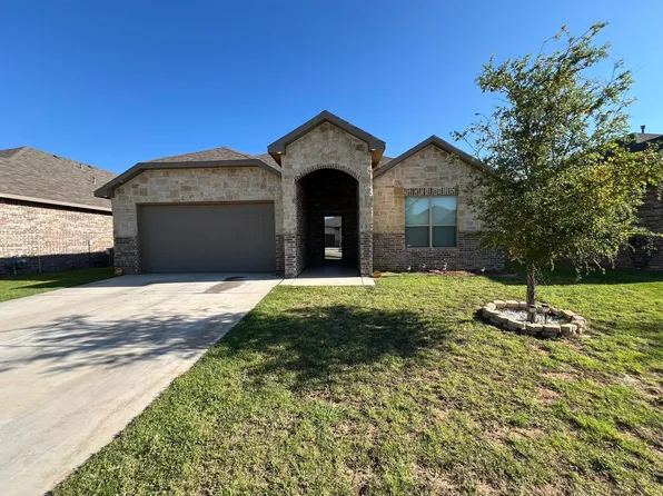 816 N 3rd St, Wolfforth, TX 79382