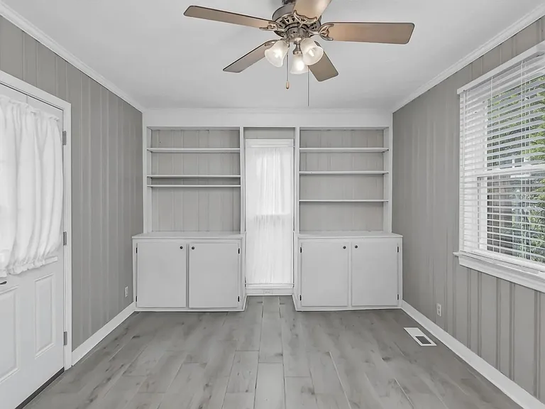 1013 Price Ave — Photo 16