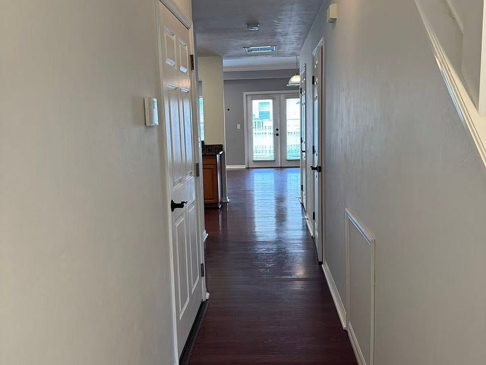 1st image of 532 NW 39th Rd Unit 205
