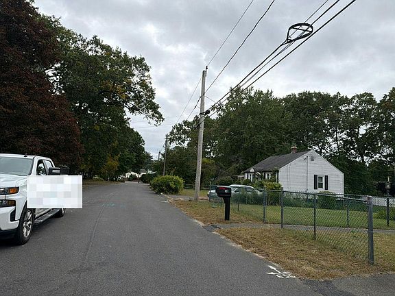 4th image of 29 Easy St