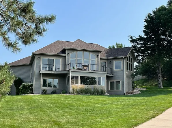 108 Calumet Dr, Yankton, SD 57078