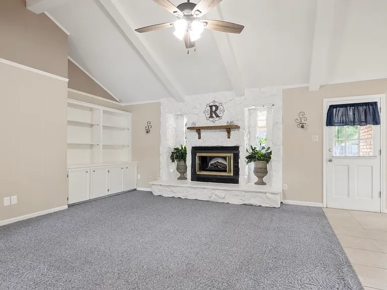 321 Orgeron Dr — Photo 2