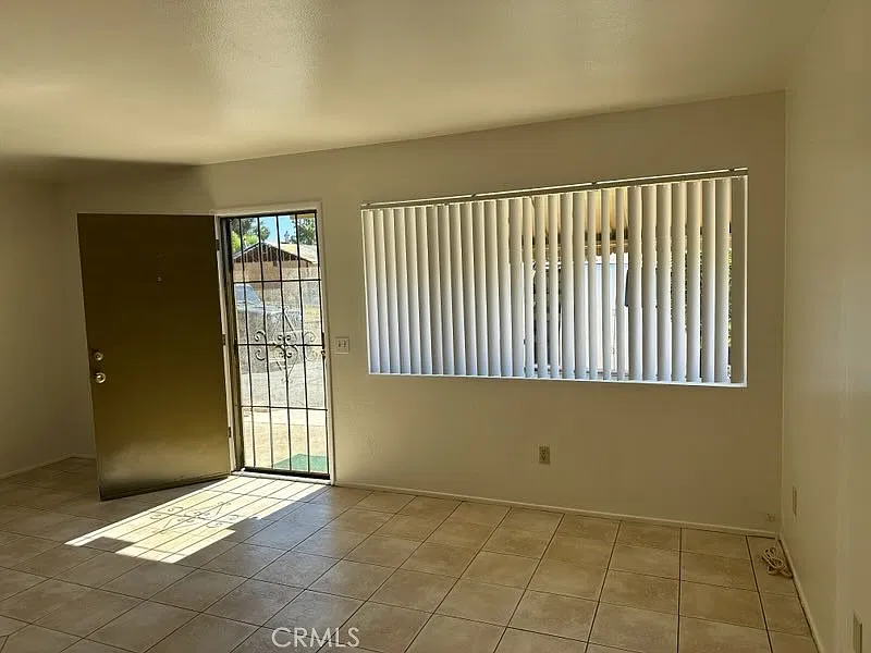 2 bed, 820 sqft, $1,895 — Photo 3