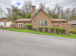 272 River Edge Ct, Kingsport, TN 37660
