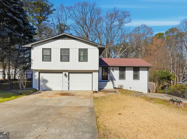 3695 Woodberry Dr, Duluth, GA 30096