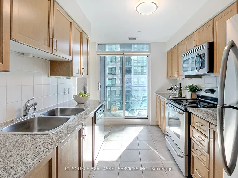 51 Lower Simcoe St #607 — Photo 20