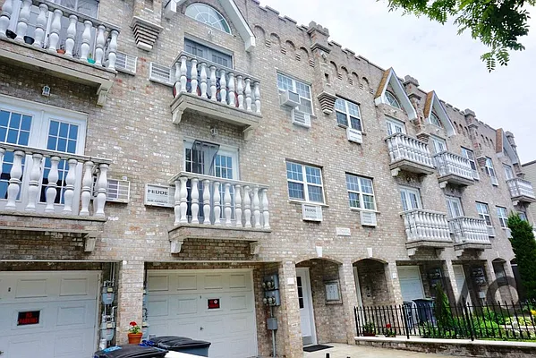 Rented by MQ Realty LLC | media 16