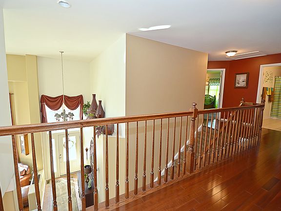 3rd image of 1351 Sweetbay Ln