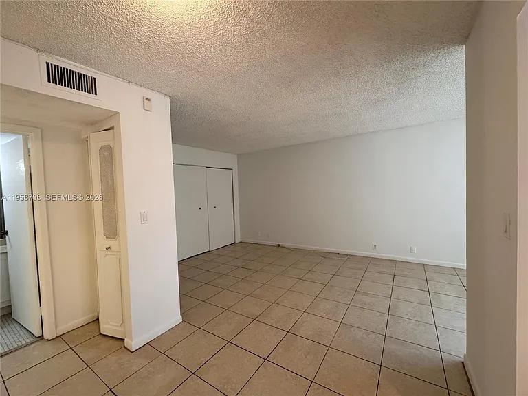 16919 N Bay Rd #117 — Photo 5