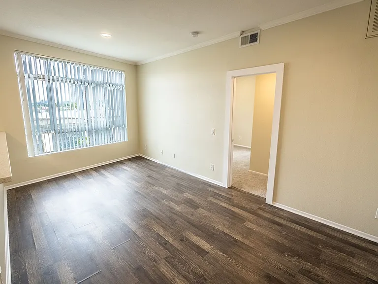 14900 Moorpark Street — Photo 54