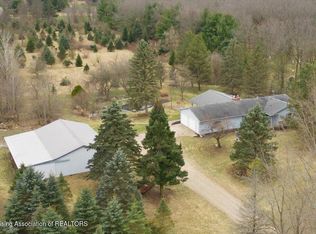 1480 E Haslett Rd, Williamston, MI 48895