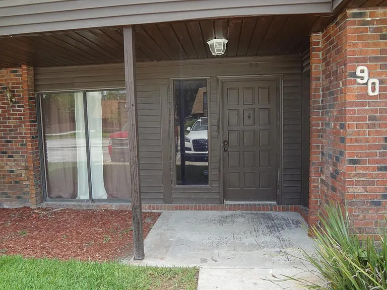 frond door