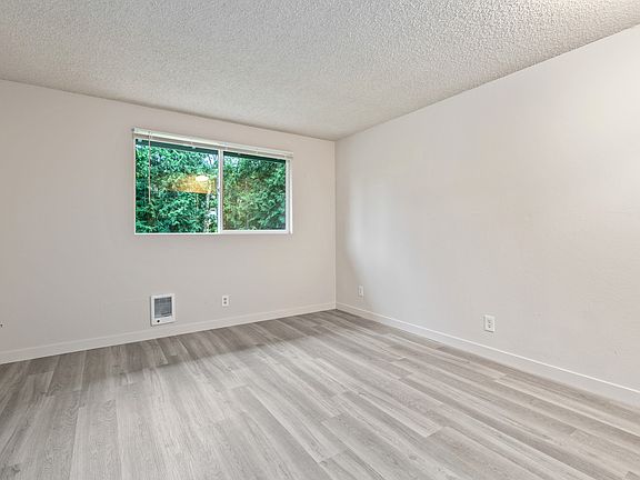 4th image of 1209 Euclid Ave #2