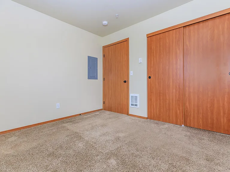 Monroe Avenue Apartments — Photo 18