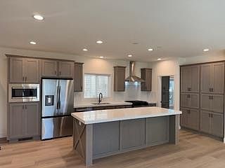 2nd image of 3253 Ashwood Way #3253