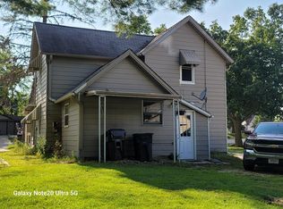 2062 Church St, East Troy, WI 53120