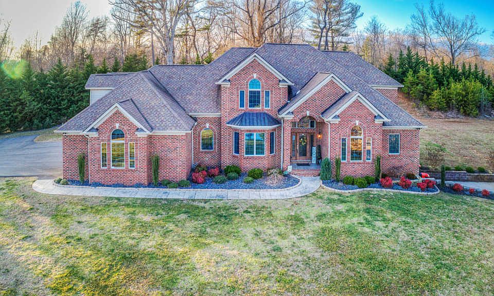 1st image of 143 Clements Dr