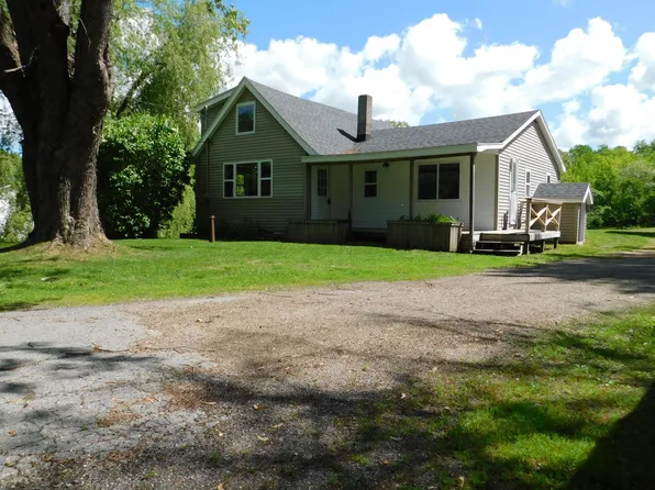 369 River Road, Bucksport, ME 04416
