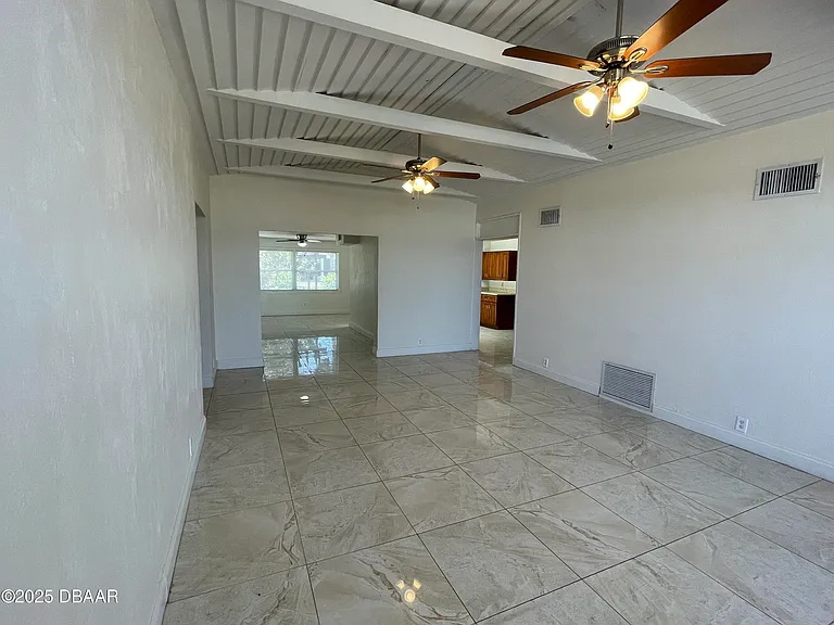 135 Nautical Dr — Photo 4