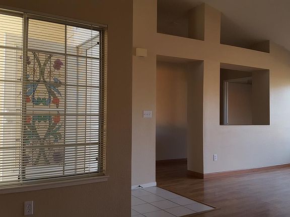 2nd image of 900 Laguna Ct