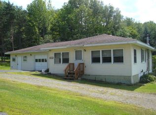 533 Rock Lake Dr, Lakewood, PA 18439