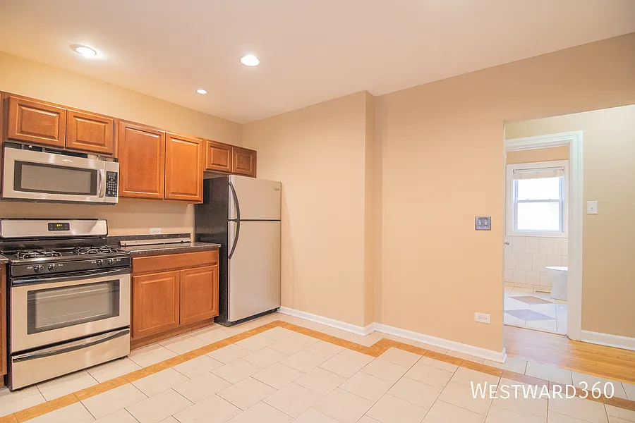 Building Photo - 12123 S Lafayette Ave #1