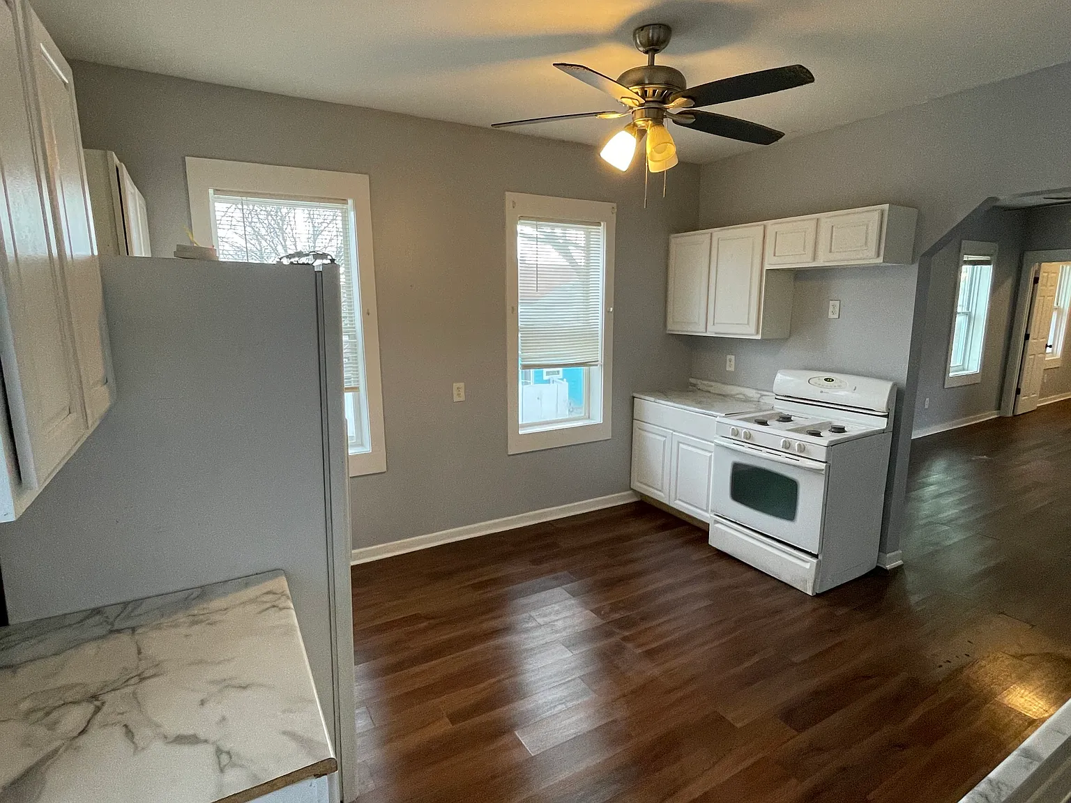 4 bed, 1000 sqft, $1,475 — Photo 2