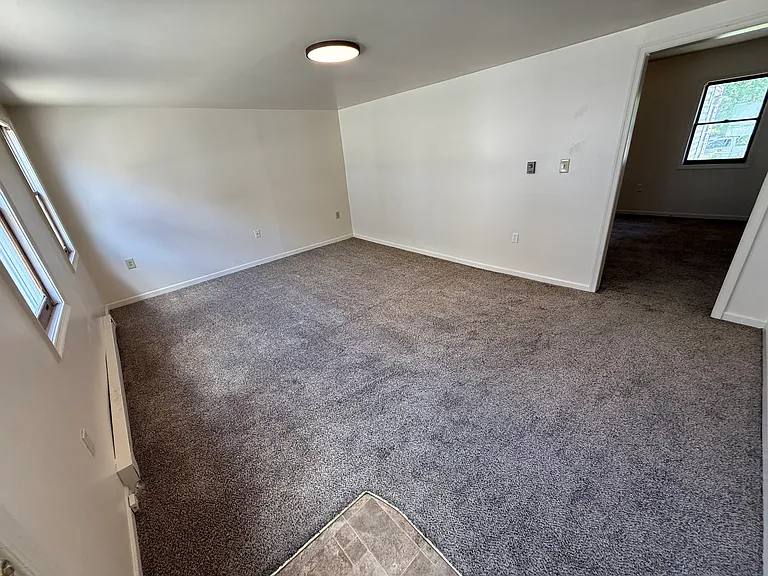 66 Elizabeth St #66 — Photo 2