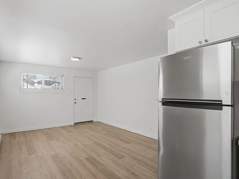 Loyal Heights Apartments — Photo 7