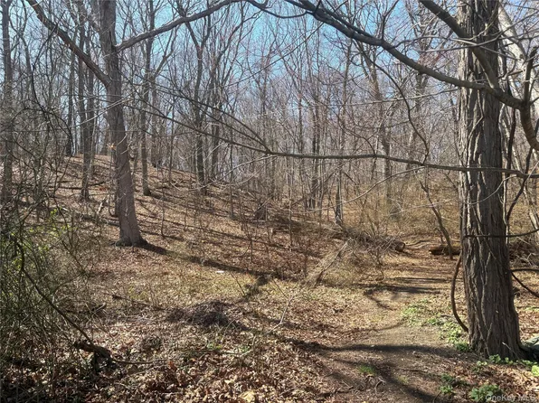 Woodhull Landing Woodhull Landing, Miller Place, NY 11764