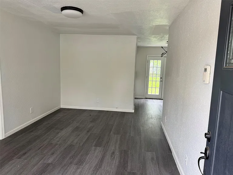4215 Botany Ln — Photo 4