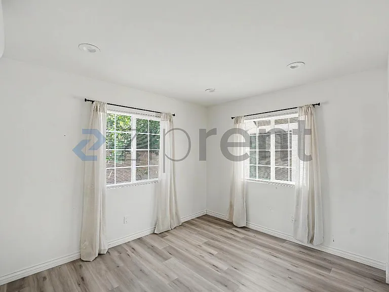 14028 Rexwood Ave #A — Photo 9