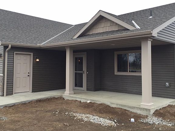2nd image of 311 Lanigan Way SE