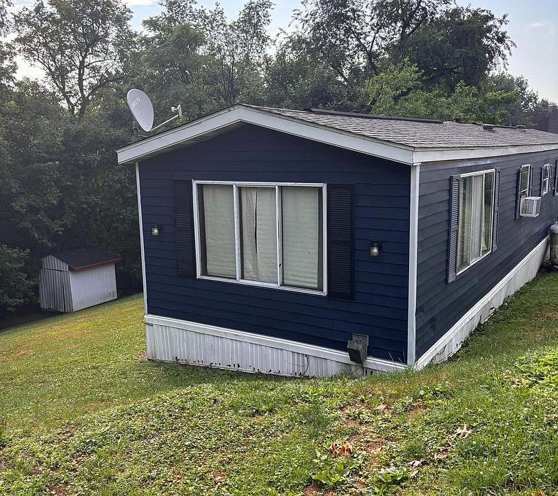 1st image of 8 E Pearl Dr