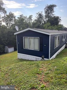 8 E Pearl Dr, Lititz, PA, 17543