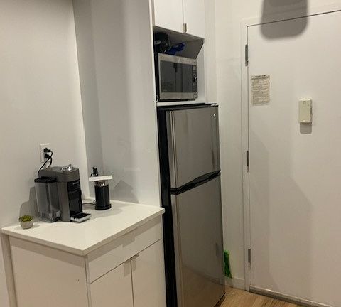 5th image of 203 Grand St #13