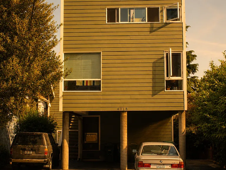 Evanston Apartments - Located on the north side of Fremont — Photo 2