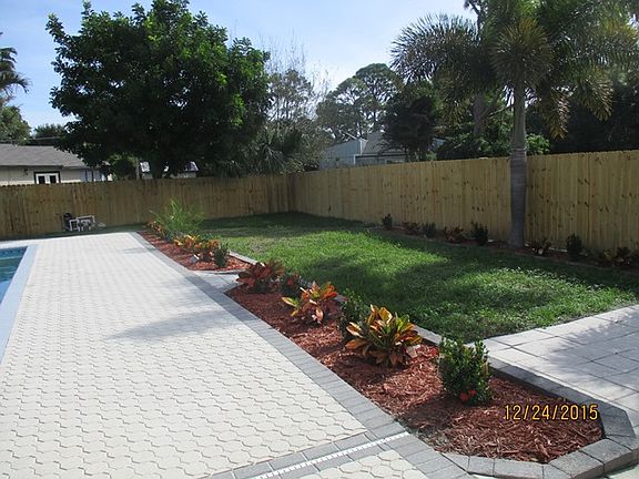 3rd image of 5906 Cassia Dr