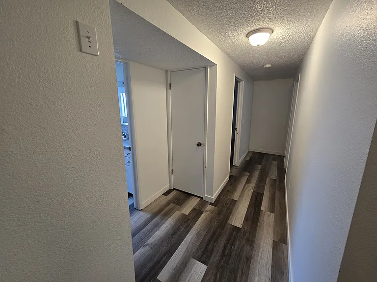 501 Burrell Ave #B — Photo 11