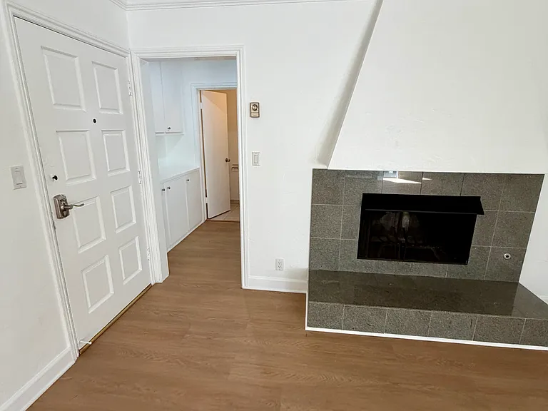 332 Culver Blvd #4 — Photo 22
