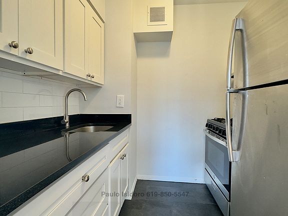 5th image of 152 Parkside Ave #M4