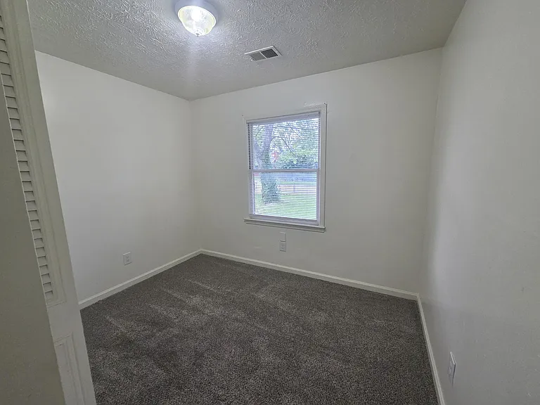 3777 Red River Dr — Photo 7