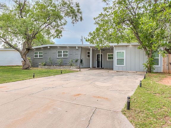 3rd image of 2747 University Ave #5