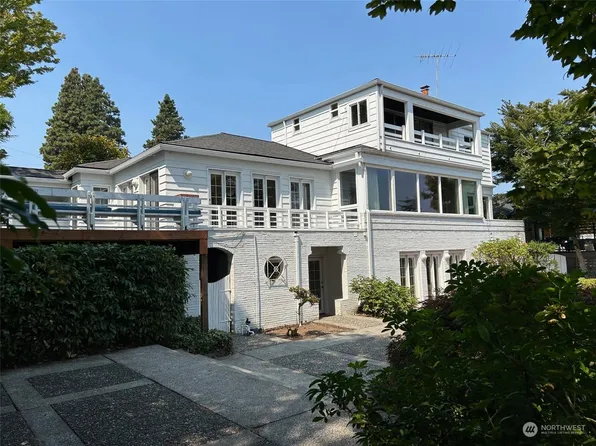 8022 Crest Drive NE, Seattle, WA 98115