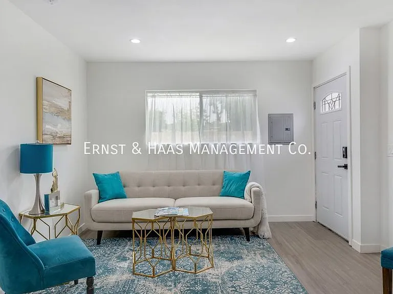 4437 Sunfield Ave — Photo 1