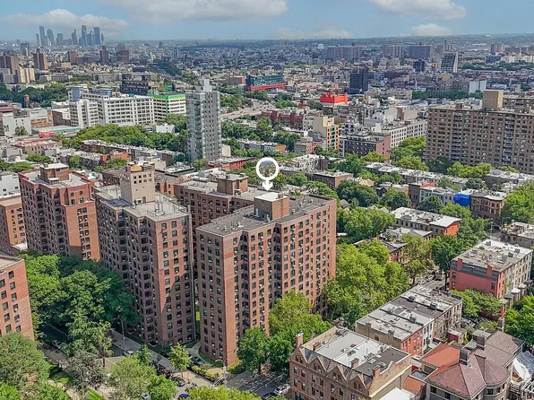209 Clinton Ave APT 1D, Brooklyn, NY 11205